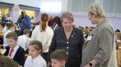 Общественники проверили работу барнаульской школы № 59