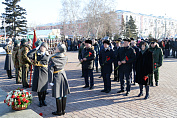 Барнаульские депутаты почтили память Героев Отечества (фото Андрея Чурилова)
