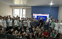 Иван Огнев провел занятия для барнаульских школьников в рамках проекта «Каникулы»