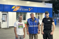 Депутаты вместе с дружинниками обеспечивают порядок и проводят разъяснительную работу на АЗС
