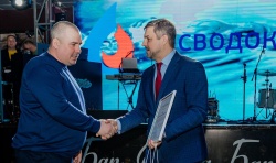 Сергей Струченко вручил награды в честь Дня работника ЖКХ специалистам «Росводоканал Барнаул» 