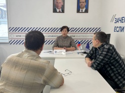 Школьное питание для диабетиков и содержание домашних животных в квартирах – спикер гордумы провела прием граждан