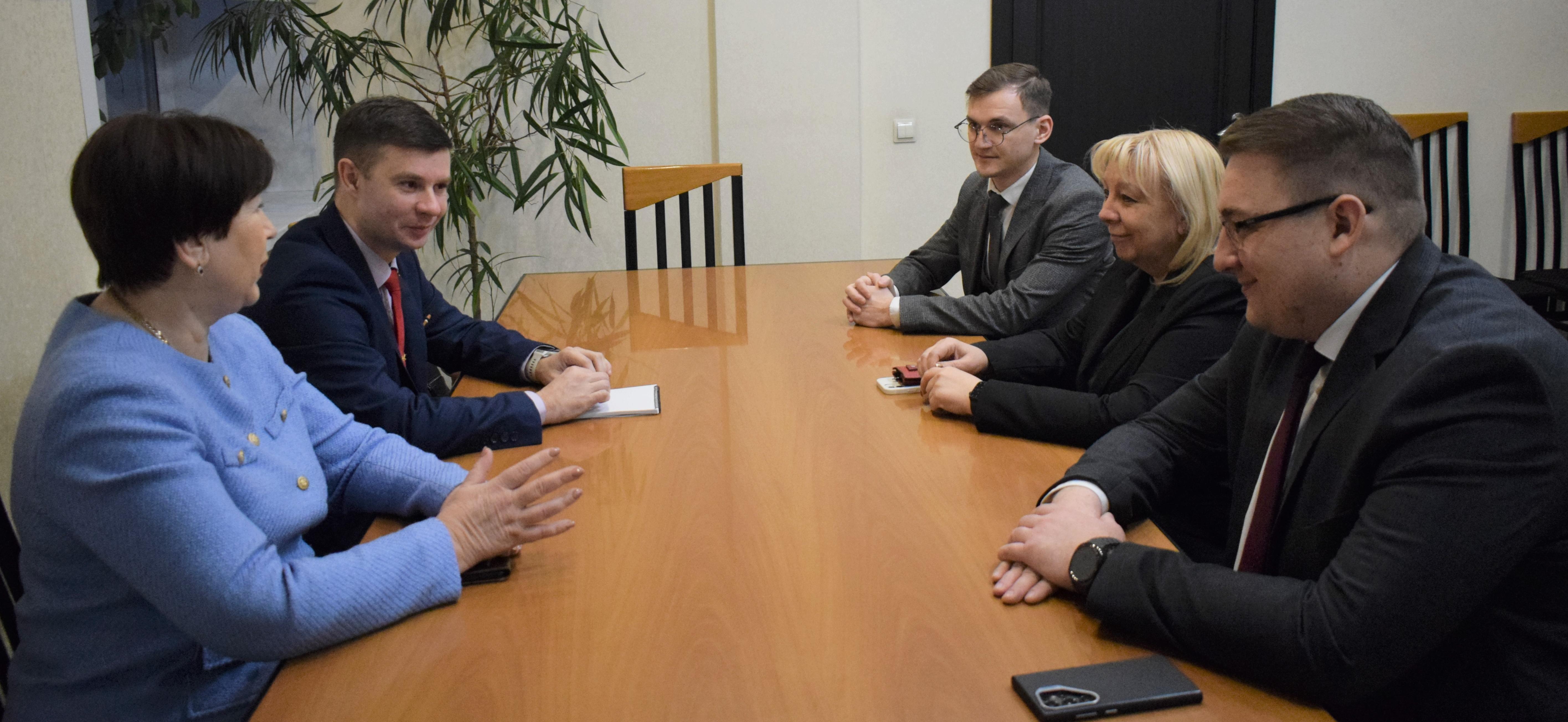 Участники программы «Алтай – земля героев» проходят стажировку в органах местного самоуправления