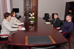 Галина Буевич обсудила следующий этап программы «Алтай – земля героев» с участником СВО Ильей Куприяновым