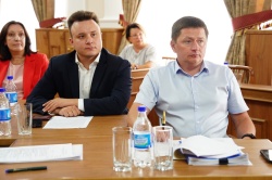 Правила размещения рекламы, реализацию генплана и подготовку к отопительному сезону обсудили на заседании профильного комитета БГД