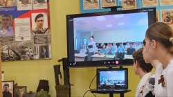 Депутаты городской Думы провели телемост между школьниками Барнаула и ЛНР