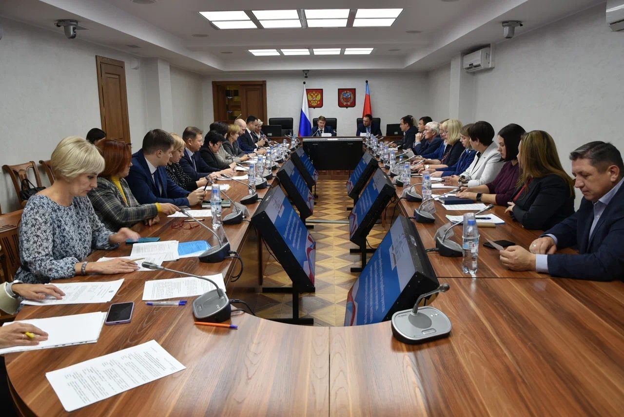 Законопроект о способе избрания глав городов и районов обсудили в краевом парламенте