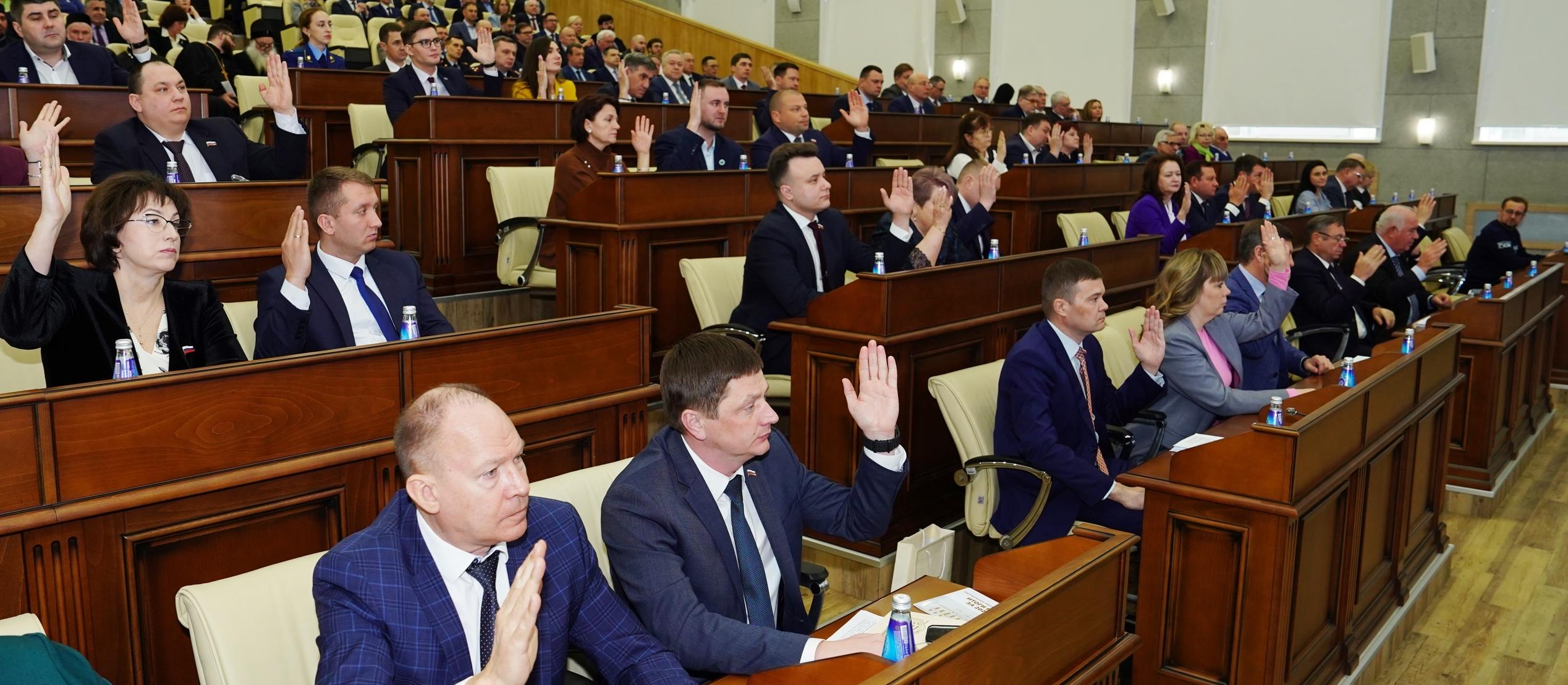 Депутаты Барнаульской городской Думы единогласно приняли отчет главы города