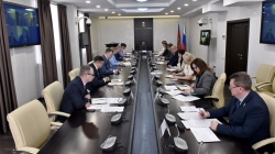 В администрации Барнаула обсудили подготовку города к праздничным мероприятиям и дезинсекционную обработку территорий