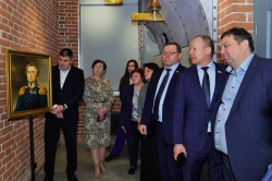 Депутаты Барнаульской городской Думы посетили обновленный Музей военной истории  
