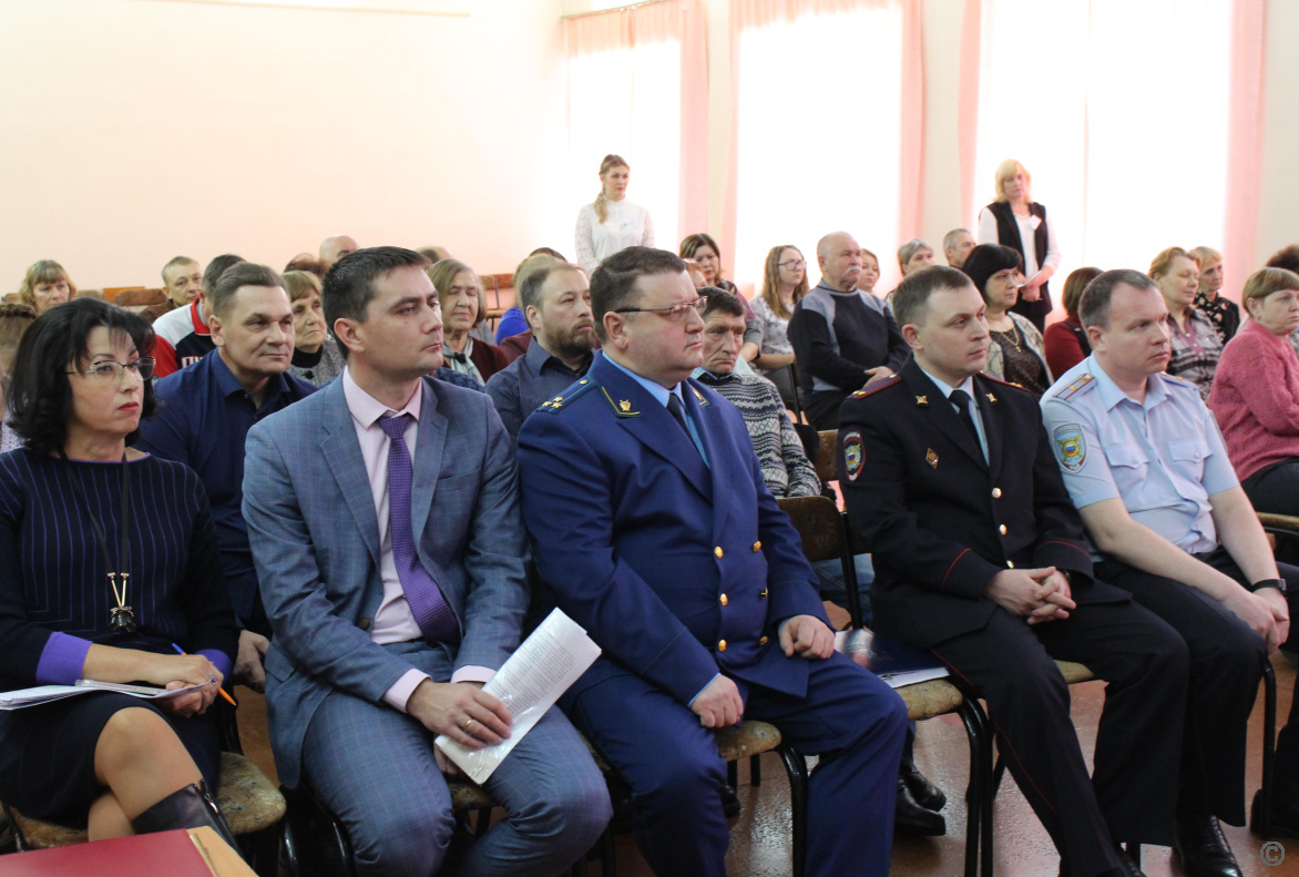 Ирина Молчанова побывала в Затоне на подведении итогов развития микрорайона в 2022 году