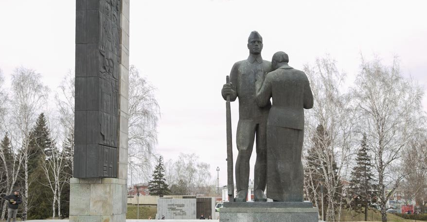 В рамках подготовки к 80-летию Победы в Барнауле благоустроят Мемориал Славы 