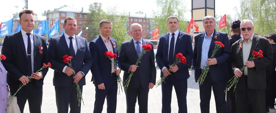 Депутаты Барнаульской городской Думы поздравляют ветеранов и организуют мероприятия ко Дню Победы