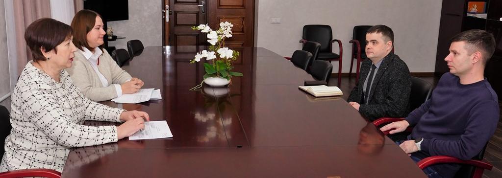 Галина Буевич обсудила следующий этап программы «Алтай – земля героев» с участником СВО Ильей Куприяновым