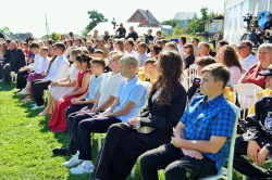 Юные таланты Алтая в центре внимания: депутаты Барнаульской городской Думы поздравили лауреатов премии «Наши. Дети»