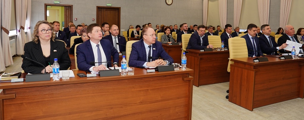 Апрельская Дума: инициативное бюджетирование, отчет Счетной палаты и выплаты семьям участников СВО