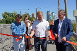 В центральной части города Барнаула открылось колесо обозрения