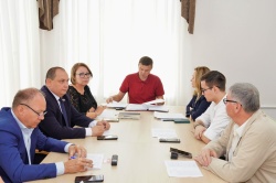 Ответственность за продажу горючих материалов несовершеннолетним и актуализацию Устава города обсудили на заседании думского комитета