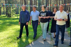 Вячеслав Франк и Галина Буевич посетили детский лагерь «Медвежонок»