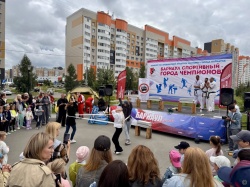 В Барнауле проходят спортивные мероприятия, посвященные Дню физкультурника