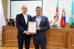 Депутаты Барнаульской городской Думы удостоены наград Луганской Народной Республики