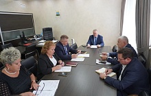 В Барнауле стартовала подготовка к организации новогодних представлений для школьников