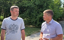 Современная дорога к сентябрю: депутаты проверили ход работ на улице Попова