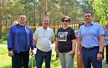 Вячеслав Франк и Галина Буевич посетили детский лагерь «Медвежонок»