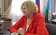 Галина Буевич передала поздравления с наступающим Днем Победы ветерану Великой Отечественной войны Марии Денежкиной