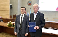 В администрации Барнаула наградили работников дорожного хозяйства и транспорта