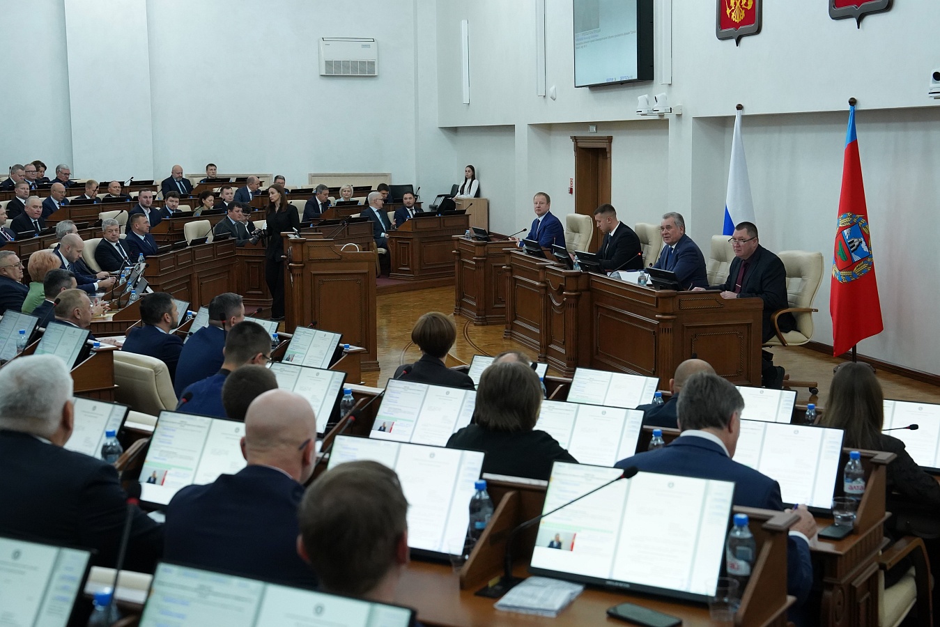 Депутаты АКЗС приняли бюджет региона в первом чтении