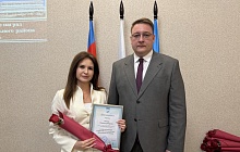 Сергей Струченко поздравил педагогов Индустриального района с профессиональным праздником