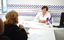 Транспорт, ТСЖ и уличное освещение: Галина Буевич провела прием граждан