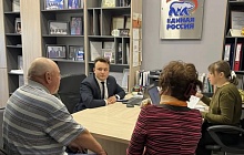 Навстречу жителям: личные приемы, благоустройство аллеи, встречи с героями