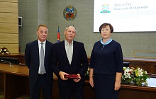 В краевой столице торжественно открыли обновленную Доску Почета «Слава и гордость Барнаула»