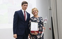 «В честь 296‑летия Барнаула: в Железнодорожном районе отметили заслуги жителей и открыли Доску Почёта»