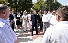 В поселке Южный продолжается благоустройство аллеи имени А.И. Чепурко 
